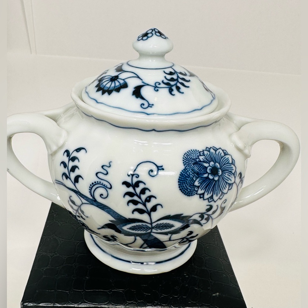 Vintage Blue Danube Porcelain Cream & Sugar Set - Picture 13 of 14